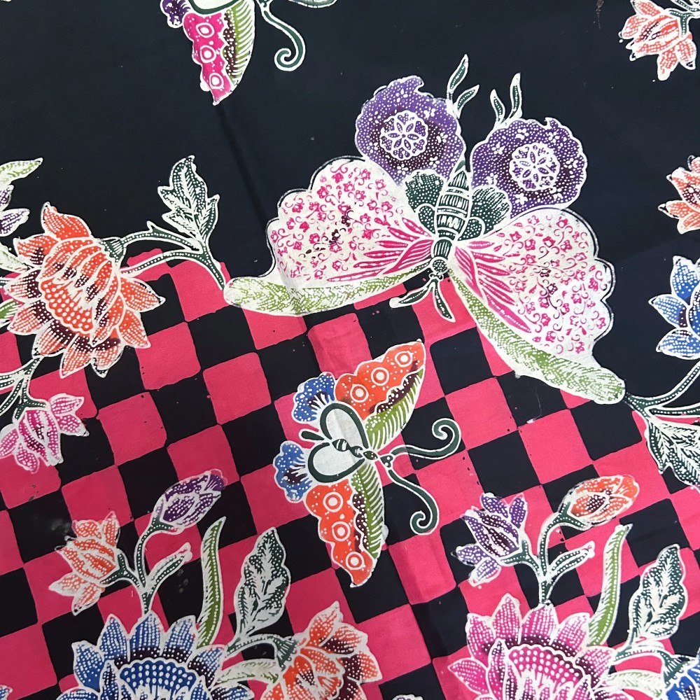 Flowers & Butterflies with Geometric Shapes - Black Flowers & Butterflies with Geometric Shapes - Black