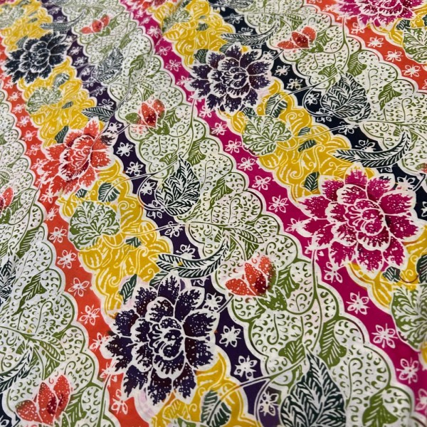 Flowers & Leaves in Diagonal - Yellow